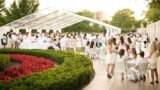 White Summer Party a Palazzo Caracciolo, l’aperitivo in bianco tra dj set e bollicine
