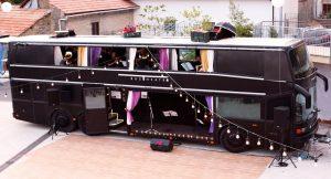 Bus Theater ad Agerola: spettacoli teatrali e concerti gratuiti su un pullman