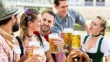 Баварский фестиваль и 2016 Porchetta Festival в Visciano с пивом и немецкими блюдами