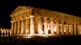 Promenade nocturne entre les temples de Paestum et abonnement annuel au parc archéologique