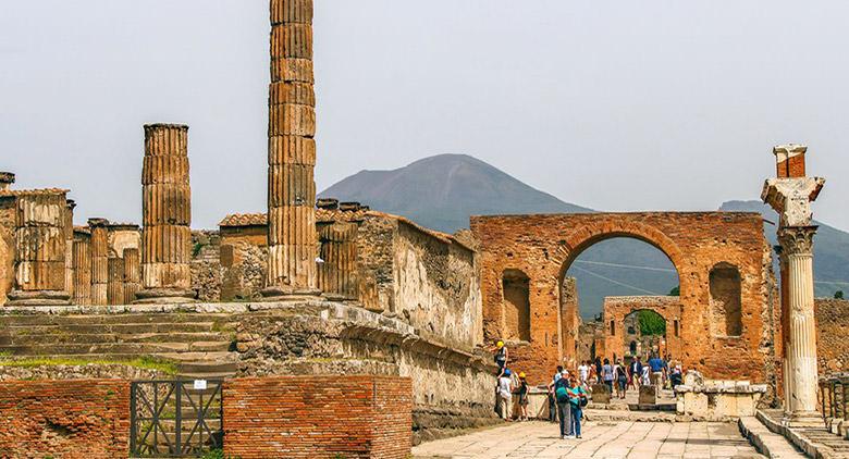Progettata una torre per ammirare gli Scavi di Pompei dall'alto