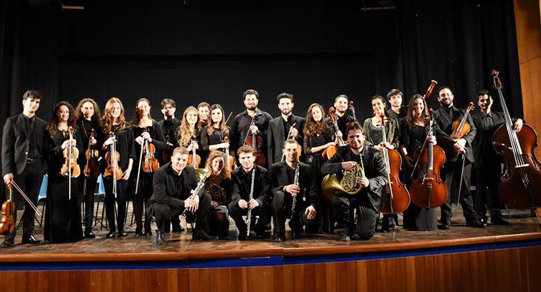 Temporada de concertos no Teatro Bellini com a Orquestra Napolinova