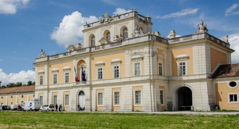 reabre o palácio de carditello