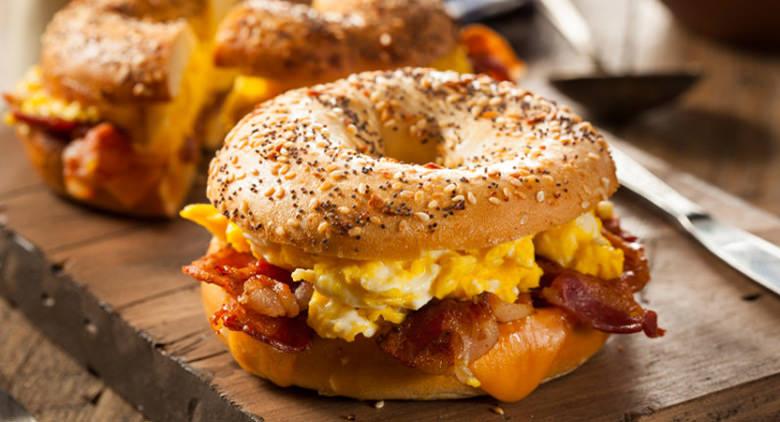 Bagels et champagne gratuits à Vomero