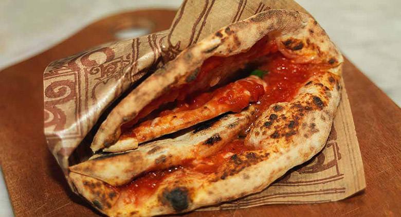 Pizzas grátis em San Gregorio Armeno