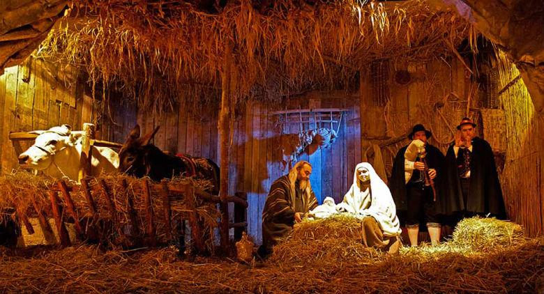 Cribs living in Naples and Campania for Christmas 2016