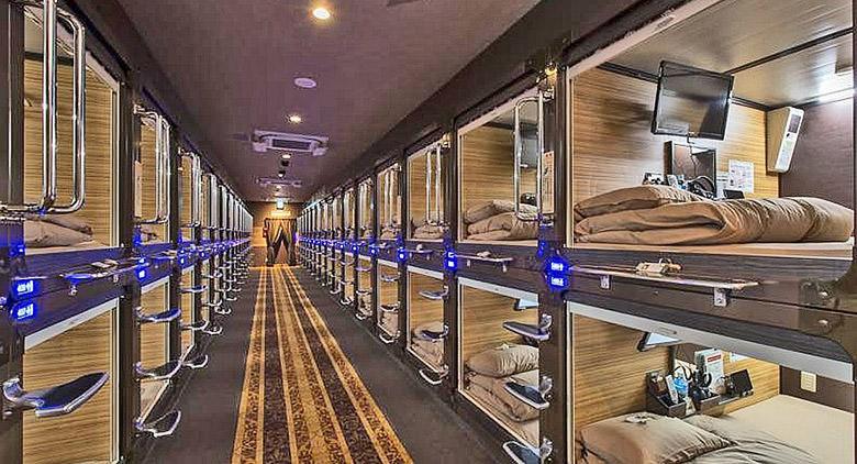 capsule-hotel