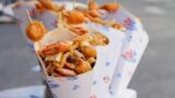 Street food a Piazza Dante a Napoli con il Salotto del gusto
