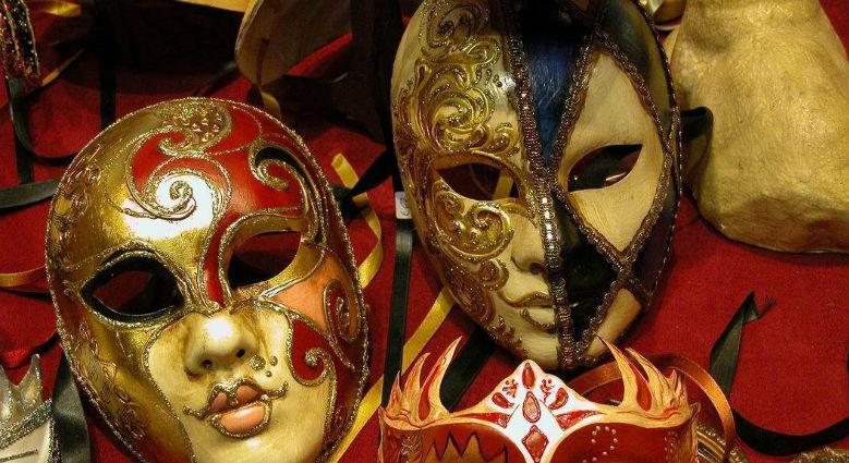 CarnevalEpomeo for 2017 Carnival in Naples between contemporary and historical memory