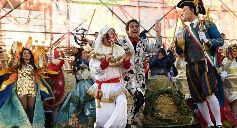 2017 Carnaval à Palma Campanie avec le Quadriglie