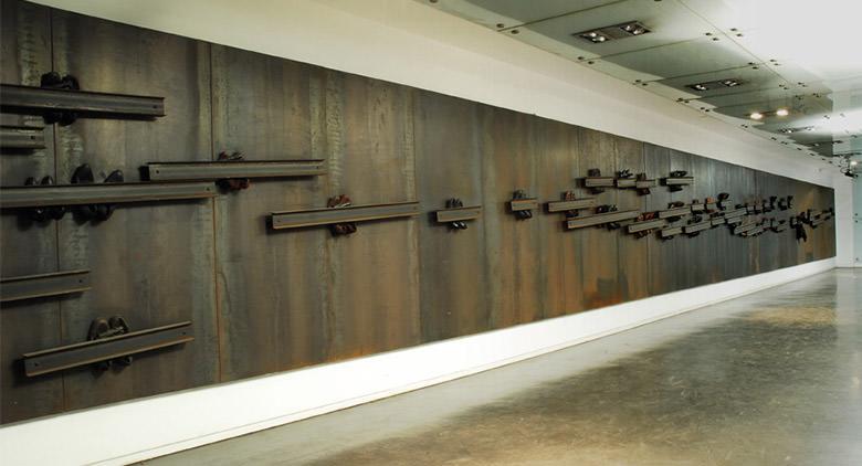 Tour omaggio a Kounellis nelle Stazioni dell'Arte di Napoli