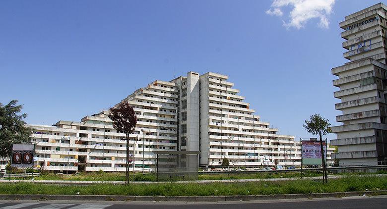 In Neapel beginnt die Scampia Trip Tour, um die Nachbarschaft zu entdecken