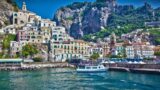 Connections by sea between Capri and Amalfi Coast with stops in Positano and Amalfi