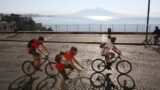 Велосипедный фестиваль Cazzimbocchia в Неаполе 2017, винтажная поездка на 50, км
