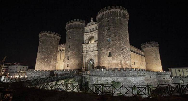 Earth Hour 2017 in Naples, the monuments turn off the lights and organize events in the dark