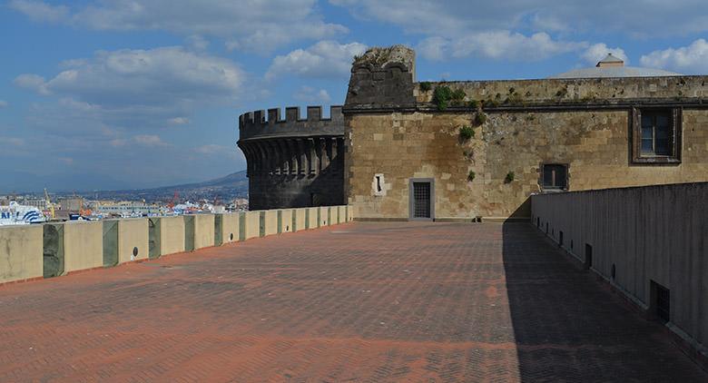 Archaeological itinerary of the Maschio Angioino in Naples