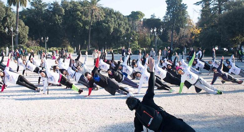 Train with Plank-on! in Naples