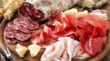 Al Vomero a Napoli il tagliere più lungo d’Italia con degustazioni di salumi pregiati