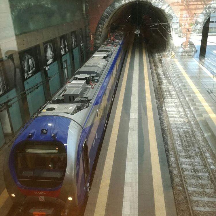 Un modello del nuovo treno della Cumana a Napoli