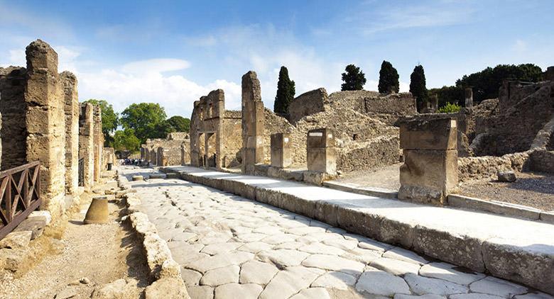 Pompeii excavations free on Sunday 4 June 2017