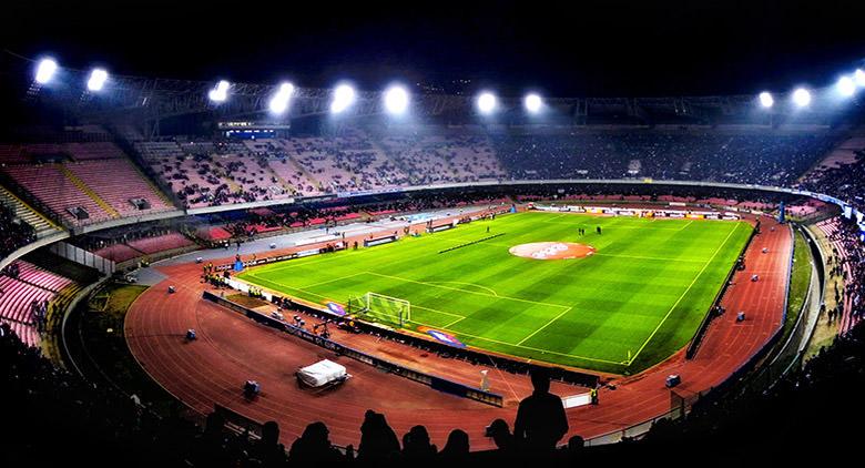 Festa para o 30º aniversário do primeiro Scudetto no San Paolo em Nápoles