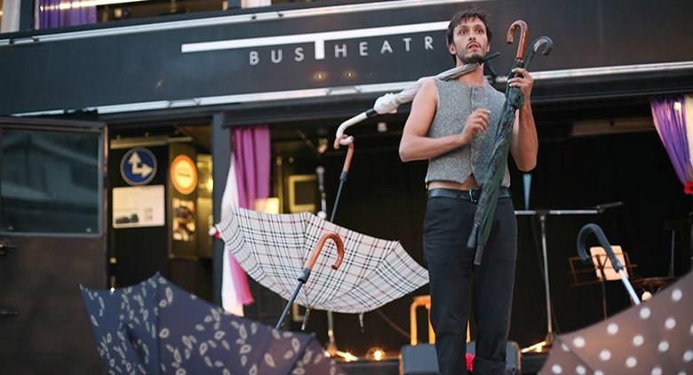 Bus Theatre en el Nola Street Art Fest