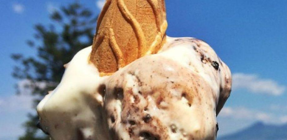 Bilancia-Eiscreme in Neapel Bilancione Eis in Neapel
