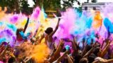Festival Holi à Avella, le festival des jeunes avec des couleurs et de la musique