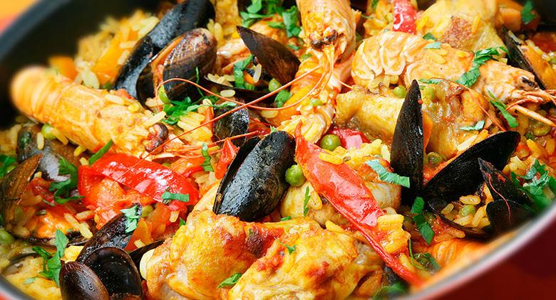 那不勒斯的Paella Valenciana在Mostra d'Oltremare与世界相遇