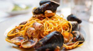 أفضل مطاعم الأسماك والمأكولات البحرية في نابولي