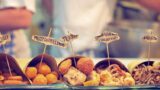 Sagra Francescana a Soccavo a Napoli, via Epomeo si riempie di cibo, musica e spettacoli