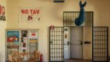 Бывшее убежище Филанджери в Неаполе открывает бесплатный кинотеатр в часовне с аперитивом и мероприятиями