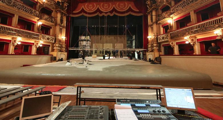 The Bellini Theater in Naples is transformed into Shakespeare's Globe Theater for the Naples Theater Festival 2017