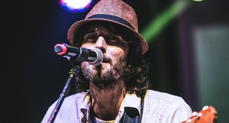 Gnut, concert sur la Piazza del Gesù à Naples