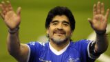 A Maradona la cittadinanza onoraria di Napoli, la cerimonia in Piazza Plebiscito
