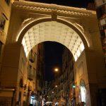 Ponte di Chiaia illluminato