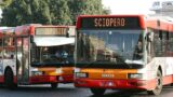 Линия метро Metro 1, фуникулеры и автобусы в Неаполе на 6 Июль 2017