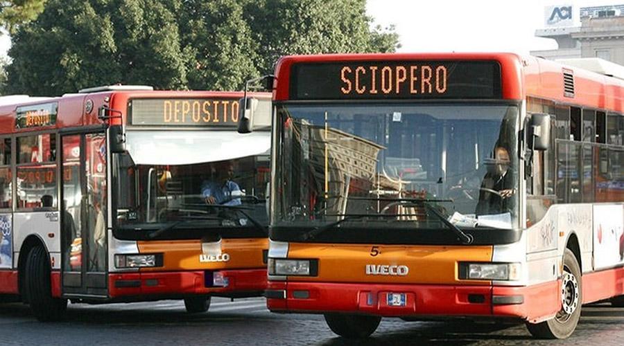 ANM bus, strike in Naples of metro line 1 and funiculars 6 July 2017