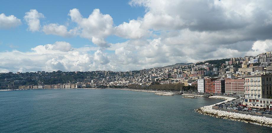 Lungomare di Napoli Lungomare di Napoli dall'alto