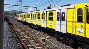 خط إضراب المترو 1 ، السكك الحديدية المعلقة والحافلات في نابولي في 8 فبراير 2021