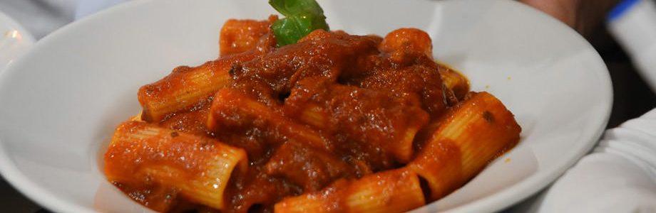 Pasta con ragout de Tandem en Nápoles Pasta con ragout de Tandem en Nápoles
