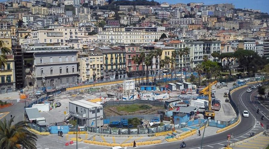 Riviera di Chiaia, reabre via Arco Mirelli em Nápoles