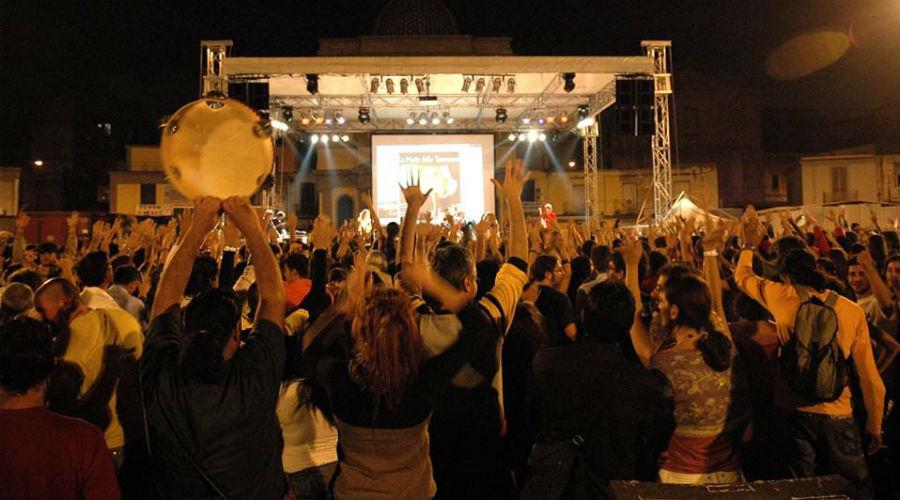 Notte della Tammorra 2017 a Napoli alla Rotonda Diaz per celebrare Ferragosto