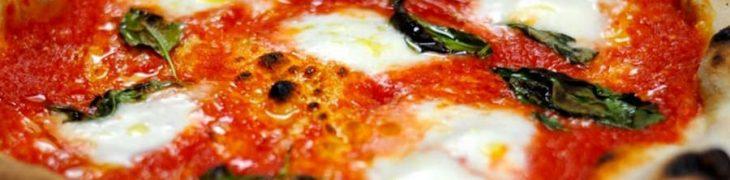 Pizza margherita napoletana