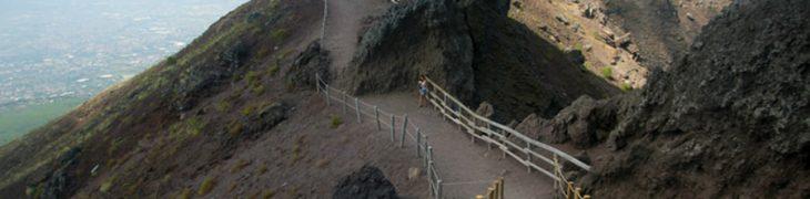Sentiero Gran Cono sul Vesuvio, escursione sulla strada riaperta