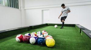 Calcio biliardo umano al Centro Commerciale Auchan di Napoli con torneo gratuito e gioco libero