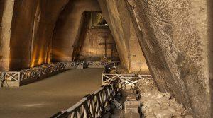 Chiuso temporaneamente il Cimitero delle Fontanelle a Napoli per il crollo di pezzi di tufo