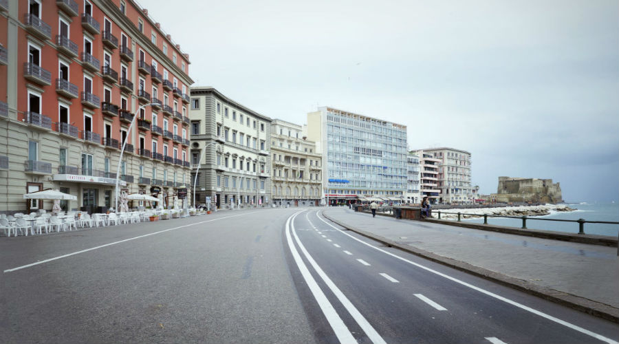 Die Gemeinde von Neapel beginnt mit der Sanierung der Promenade