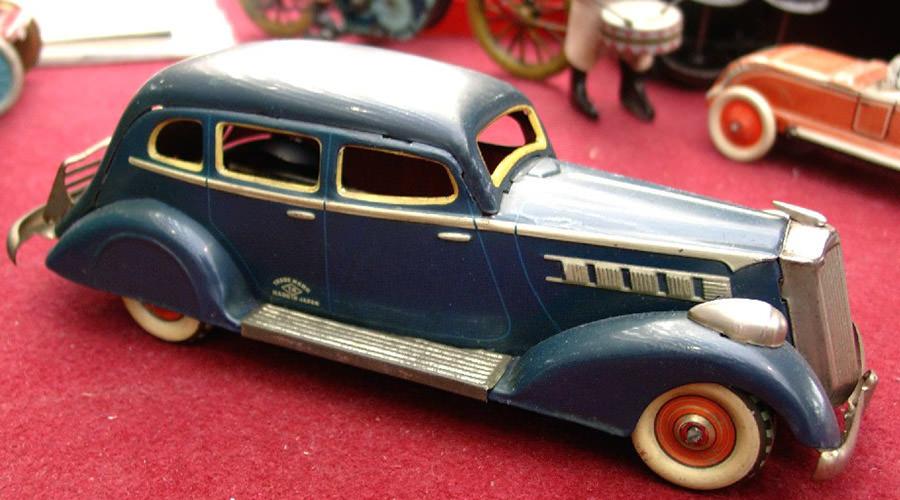 Voiture jouet en étain, Hobby Toys à la Mostra d'Oltremare à Naples