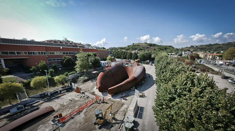 Linha de metro escultura 7 Monte Sant'Angelo em Nápoles